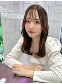 ダークアッシュ/ミディアムレイヤーカット［髪質改善/縮毛矯正］