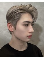 ノラ ヘアーサロン(NORA HAIR SALON)&nbsp;韓国ガイルカットホワイトベージュ