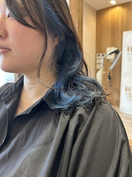 アヴァンス ジェイアール和歌山店(AVANCE.) インナーカラーブルー