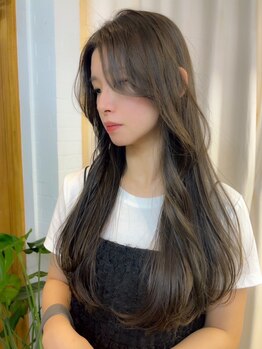 コミレ(COMILE)の写真/【上前津】こだわり抜いた薬剤と抜群の技術力で、まっすぐになりすぎない自然なストレートヘアを実現☆