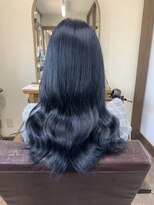 ガルボ ヘアー(garbo hair) オトナ女子 10代 20代 ブルーブラック ブリーチ 艶カラー 艶髪