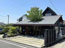 山田理容の雰囲気（和モダンな外観の理容店です◎ <理容室>）