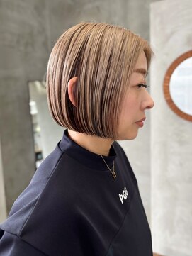 テトヘアー(teto hair) 切りっぱなしボブ、ミルクティーベージュ