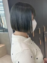 ロンドシエル 横浜(Lond ciel)&nbsp;ミニウルフチェリーブラウンブリーチなしショートボブ前髪/