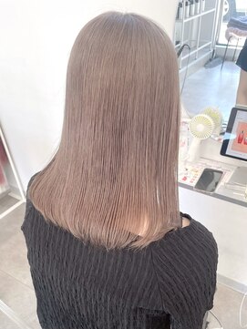 フウ(fuh) ミルクティーグレージュ/グレージュ/ベージュカラー/ハイトーン