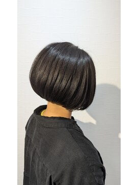 ルカルム(Le Calme) 前下がりボブ