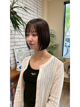 シフト(SHEEFT) 大人可愛い小顔前下がり切りっぱなしシースルーバング20代30代