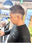 ダブルカラー 6mmフェード 短髪 ベリショ メンズカット ブリーチ