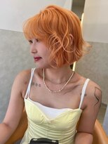 ヴィヴィッド オモテサンドウ(ViViD omotesando)&nbsp;オレンジカラー ケアブリーチ ハイトーンカラー ボブ 10代