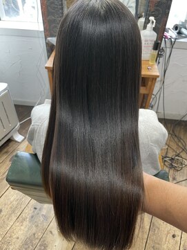 クオーレ(CUORE) ドライヤーで乾かしただけでまとまるさら艶縮毛矯正