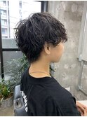 緩め波巻きパーマ　メンズ　名古屋　眉毛