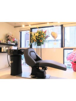 《心と髪に月一度のご褒美を》男女問わず大人気☆うとうと心地よいヘッドスパは心身ともにリラックス♪