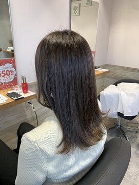 リーオオサカ(Lee Osaka) グレージュカラー
