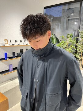 アイズ 海老名(AIZU) ツイストスパイラルパーマ マッシュ メンズパーマ 眉毛