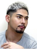 外国人風ハイトーンフェードショートモヒカン