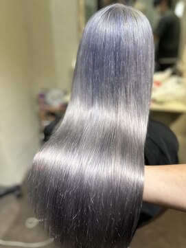 リアリス フレーゼ(Realis Fleuze) シルバーカラー×ロング