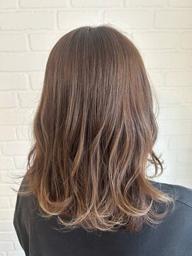 サロン デュッカ(Salon Duka) こなれミディアム