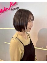 シーン バイ ラッド(SCENE by RAD)&nbsp;大人可愛い顔まわりレイヤーボブスタイルショートショートボブ