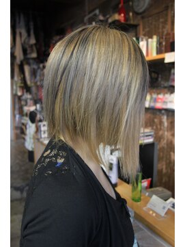 オーバーキャプテンネイキッド(OVER CAPTAIN NAKED) ブラックローライト＋ハイライトエクステＭＩＸウルフ