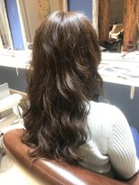 ファミリア ヘアーワークス(FAMILIA HAIR WORKS) ☆大人可愛いマットアッシュウェーブ☆