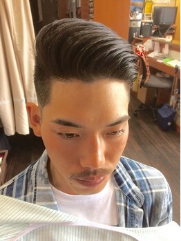 ヘアー ファクトリー オーガニック マエダ(H F O MAEDA)の写真/ひげ・眉で印象が決まる！男性らしさをお手伝いします◎シェービンクだけでも気軽にご来店ください。