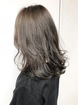 オーティティ(O-TETE) O-tete 透明感オリーブグレージュ