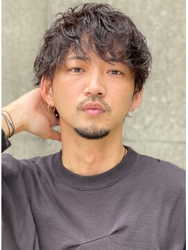 フランクスバーバー アンド ビアークラブ(FRANK'S BARBER and BEER CLUB) くせ毛風パーマツイストスパイラルマッシュ