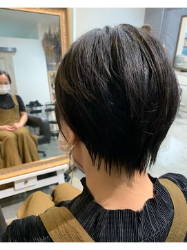 スイート ヘアデザイン(Suite HAIR DESIGN) 小顔見せで大人かわいい☆暗髪×ひし形ショート