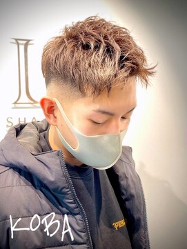 リバティシェアバーバー 銀座(LIBERTY SHARE BARBER) バングアップ/ミドルスキンフェード