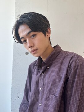 イチイ 巣鴨店(ichii) スーツ短髪ツーブロック束感モテる黒髪シークレットパーマ流行