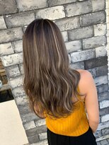 ライズ バイ レボ 柏店(RISE by REVO)&nbsp;大人かわいい/レイヤーロング/グレーベージュ/前髪パーマ/柏