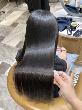 ロンド ロビン 栄(Lond robin) 【Lond robin】清水 美冴 酸性縮毛矯正/髪質改善/地毛風