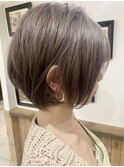 ショートボブ