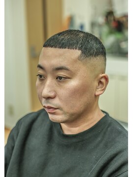 イチツボ(ICHITSUBO) イージーパーマ＆バズスキンフェード