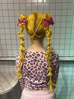 イベントヘアセット　ツインアレンジ　個性派アレンジ　リボン