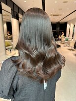 ステア ケース(stair case)&nbsp;艶々ダークブラウンカラーミディアムレイヤーカット