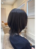 《黒髪ウルフカット》
