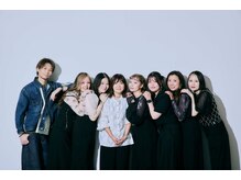 イー(iii)の雰囲気（スタッフ集合写真♪）