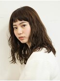 ミディアムウェービーへア