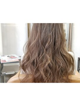 ゼットサロン(Z SALON) Z「ノーブリーチでもベージュ◎」