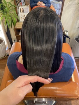 ヘア ミーツ ドレス プレローマ(HAIR meets dress pleroma) ☆ プレミアムストレート ☆