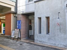 店の入り口