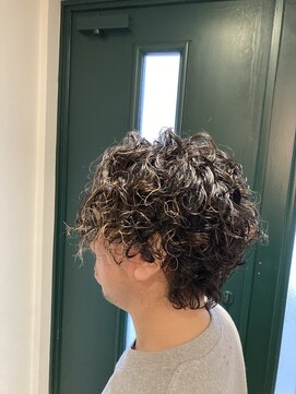 キー(KEY) 前下がりショートウルフパーマ