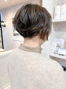 キャアリー(Caary) 福山人気caaryオリーブアッシュ／ニュアンスパーマ/大人刈り上げ