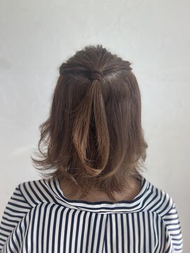 リッキイアリス シエスタ(RICKY Alice SIESTA) 普段のヘアアレンジ ハーフアップ