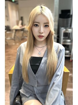 ユーフォリア 池袋東口駅前店(Euphoria) 20代30代大人可愛いダブルカラーブリーチハイトーンカラー