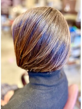 サーティエイト(38) 艶めき大人ショート/ボブ/アッシュシルバー/髪質改善/元町/