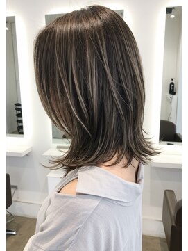 エル 新小岩(elu) 美髪/ワイドバング/レイヤーカット/くすみベージュ/新小岩駅