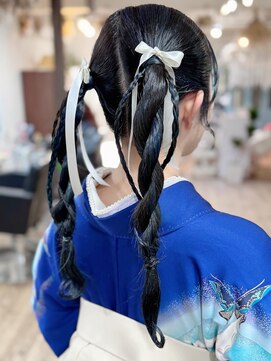 カラーズ(THE COLORS) Twin twist arrangement