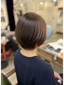 艶髪ショート